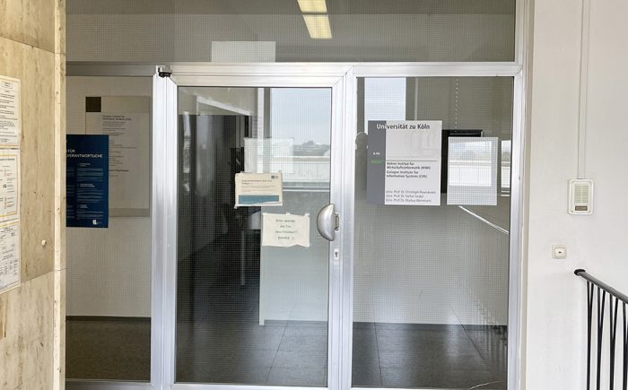 Bürohaus überzeugt als Verwaltungsgebäude in einem etablierten Büro- und Dienstleistungsumfeld in Köln Zollstock