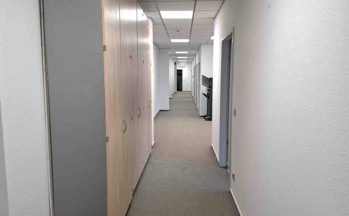 Objekt besonders attraktiv für unterschiedlichste gewerbliche Nutzungen.