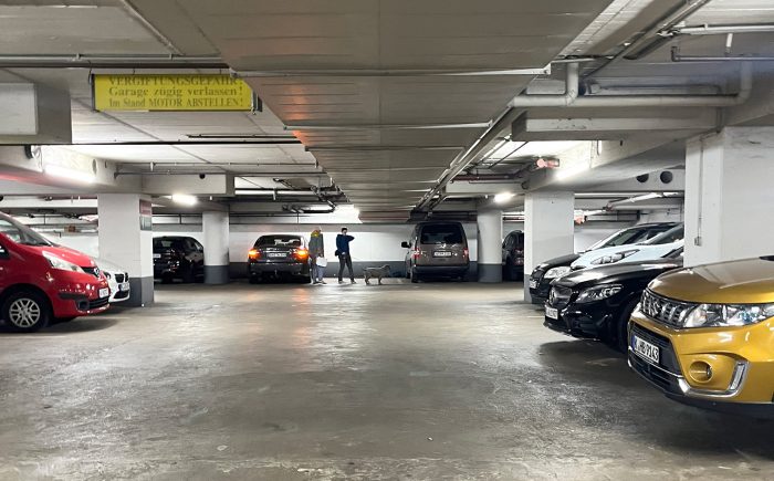 •	Etablierter Gewerbestandort in zentraler Lage von Köln-Rodenkirchen