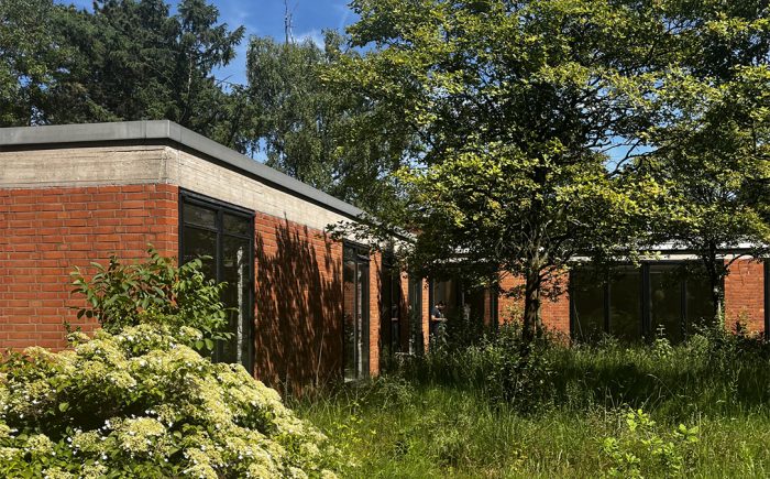 Nahezu alle Wohnräume orientieren sich zu diesem geschützten Gartenbereich