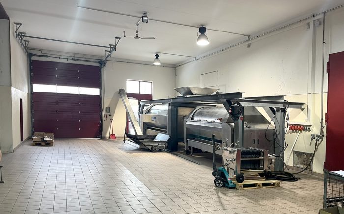 Spezialimmobilie in Franken mit funktionalen Hallenstruktur