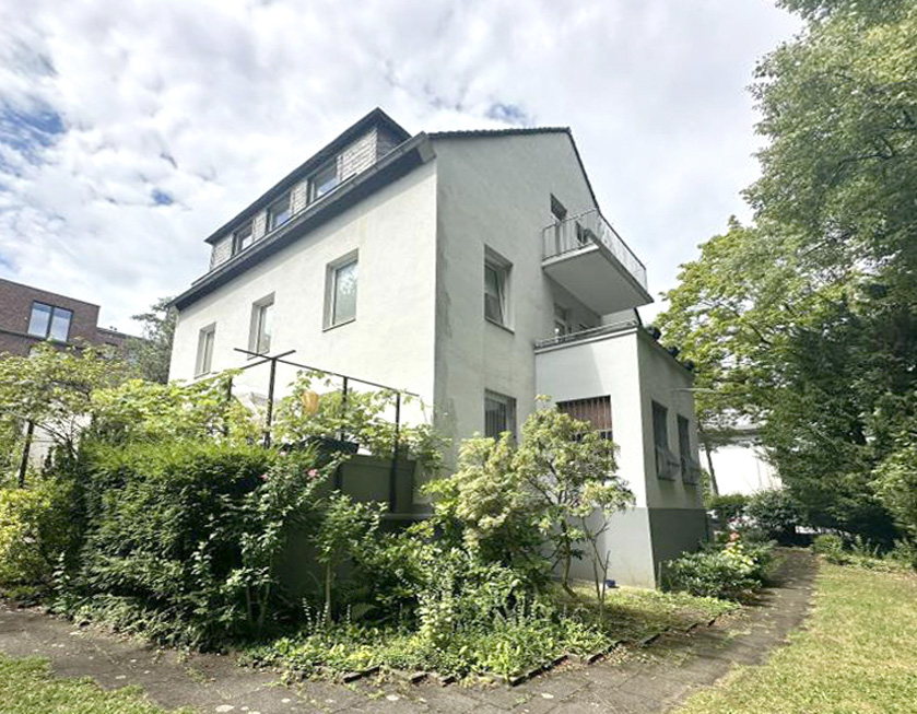 Investment - aufgeteiltes Mehrfamilienhaus in Köln Marienburg