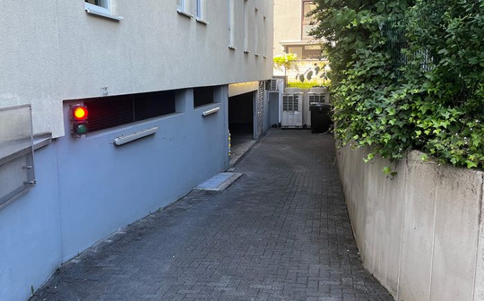 Einfahrt Tiefgarage Gewerbeimmobilie Oberursel bei Frankfurt